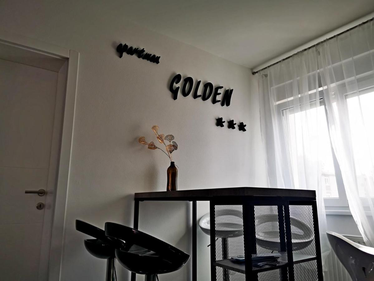 Golden - Self Check In Apartment โอซีเยก ภายนอก รูปภาพ