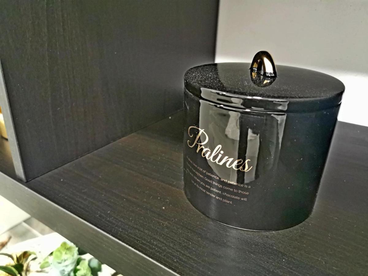Golden - Self Check In Apartment โอซีเยก ภายนอก รูปภาพ
