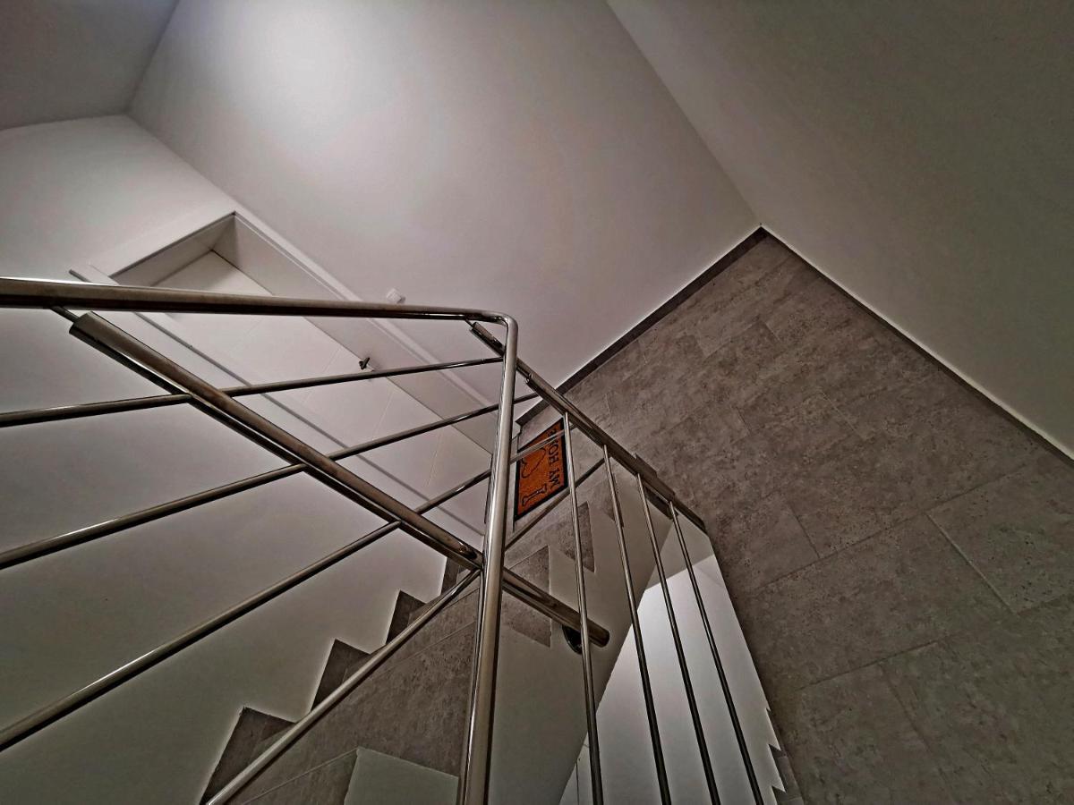 Golden - Self Check In Apartment โอซีเยก ภายนอก รูปภาพ