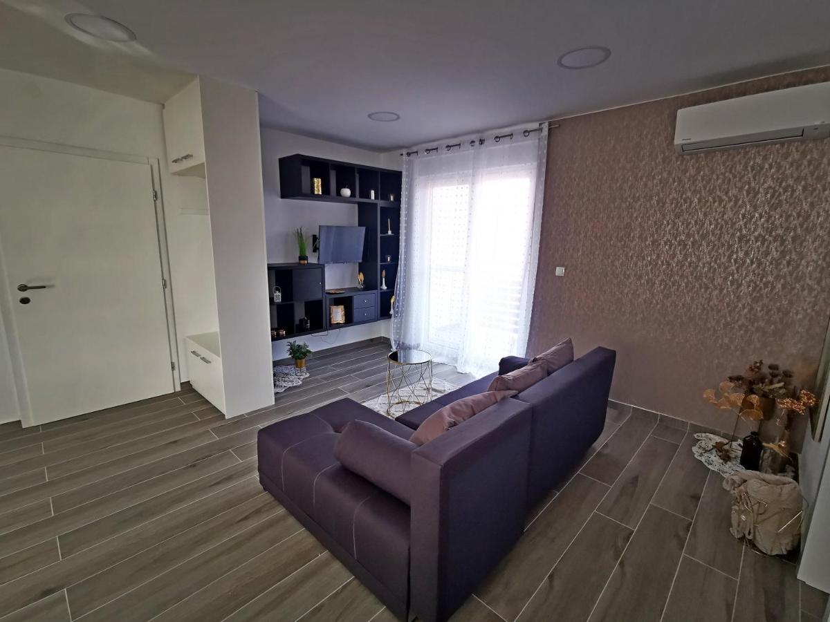 Golden - Self Check In Apartment โอซีเยก ภายนอก รูปภาพ